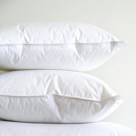 CuddleDown Bed Pillow Brome Pillow (Q) IMAGE 1