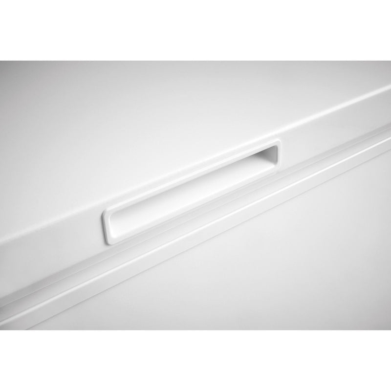 Frigidaire 5 cu.ft. Chest Freezer FFFC05M1TW IMAGE 5