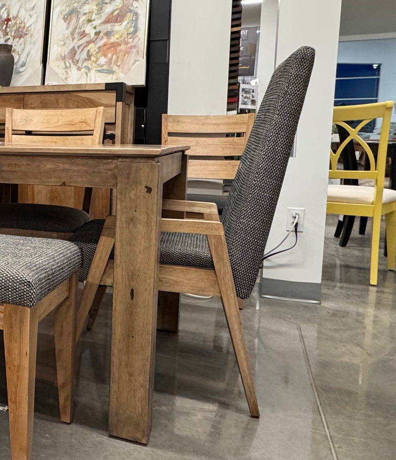 Canadel East Side - Table
